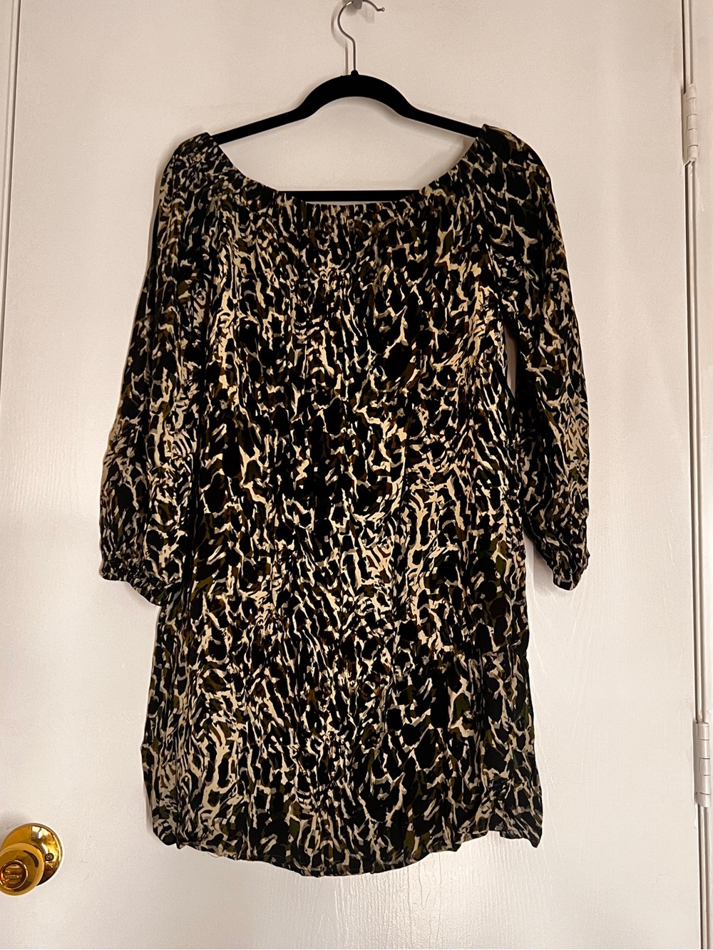 Women’s Printed Blouse with dropped shoulder and half sleeve size XS